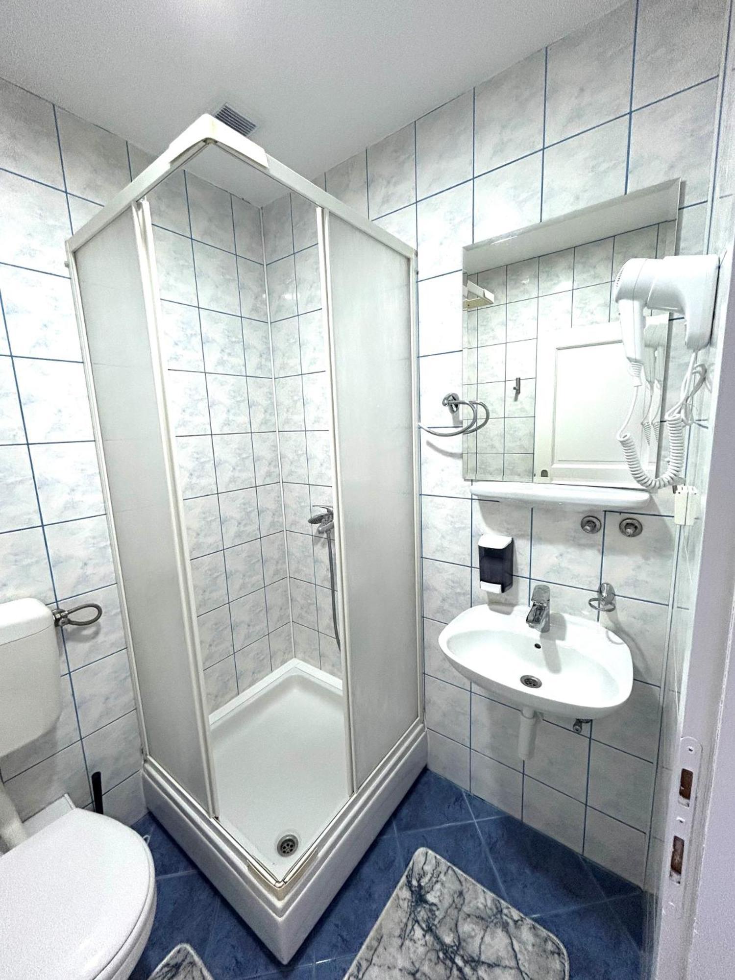 Rooms Alea Sanski Most Екстер'єр фото